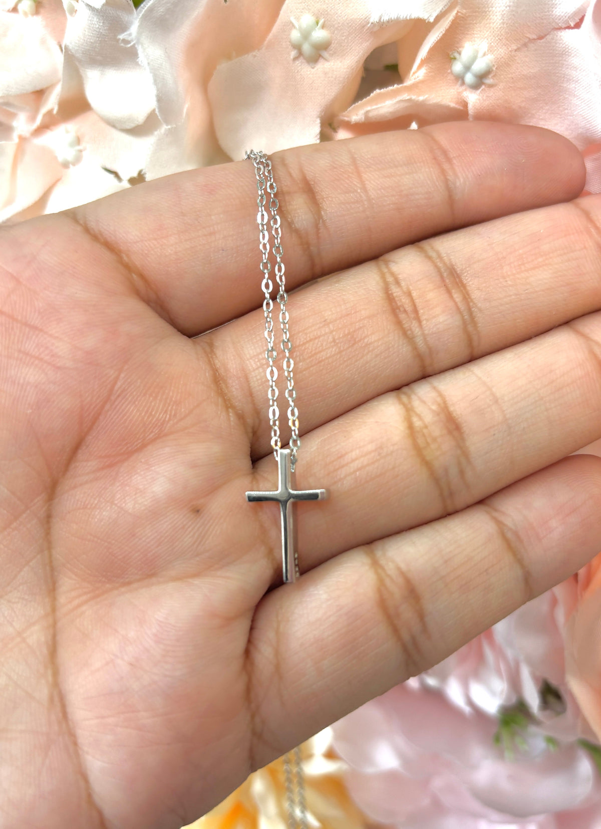 925 Sterling Silver Cross Necklace – 18-Inch Chain