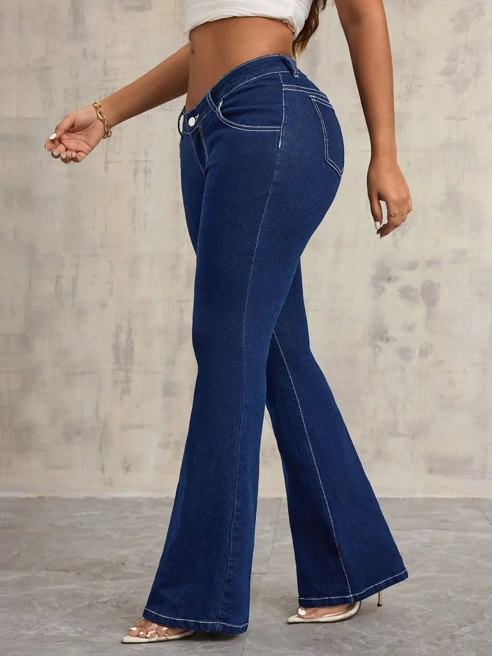 Dark-Wash Jeans with Pockets