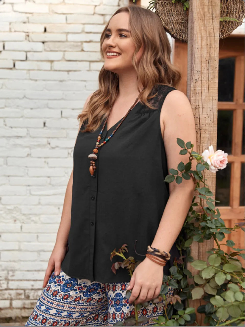 Women's Plus Size Lace-Detail V-Neck Tank