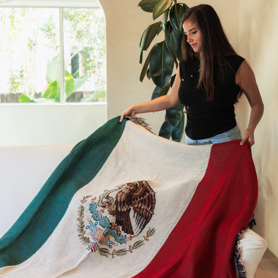 CEIBO HOUSE Mexico Flag Woven Cotton-Blend Throw Blanket