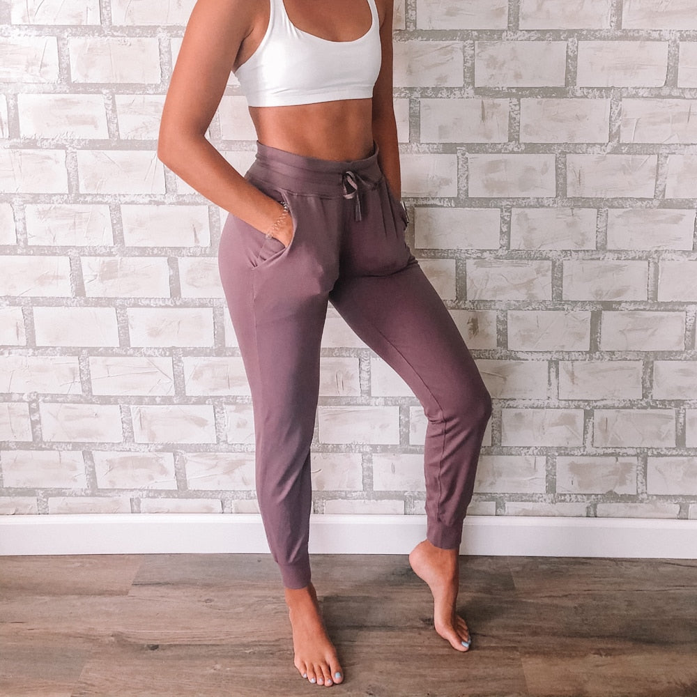 Women's Pocketed Workout Joggers