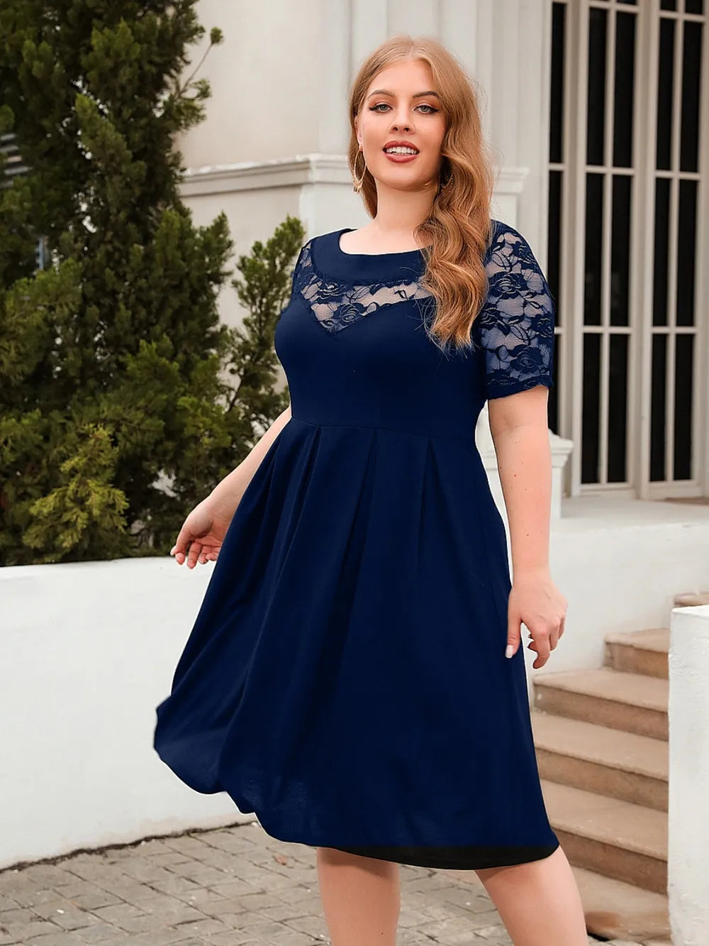 Women's Plus Size Ruched Short-Sleeve Dress