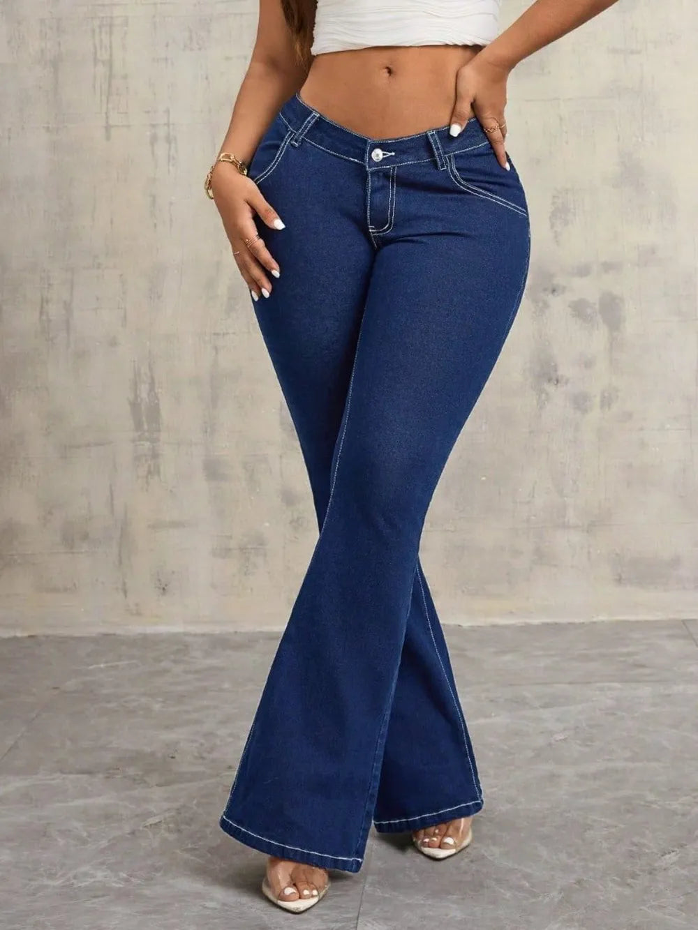 Dark-Wash Jeans with Pockets