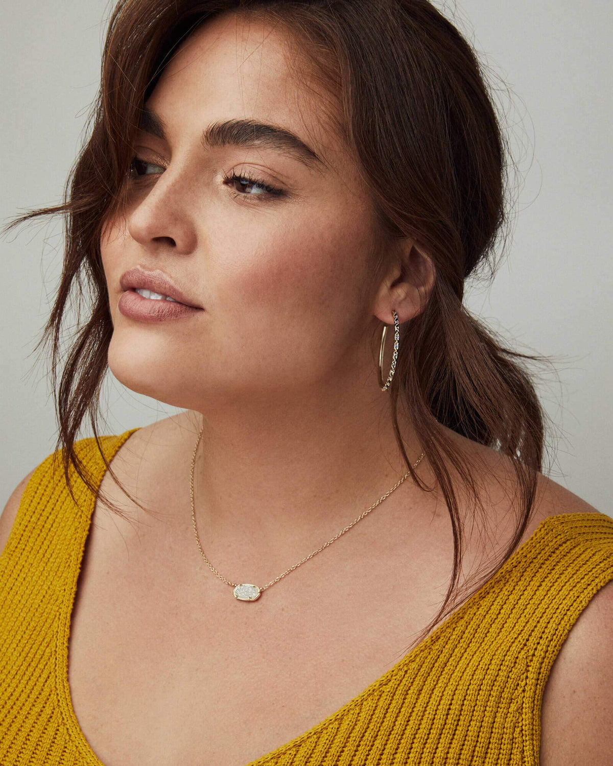 Kendra Scott Elisa Pendant Necklace – Choose Finish