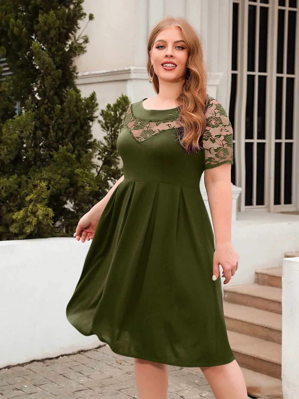 Women's Plus Size Ruched Short-Sleeve Dress