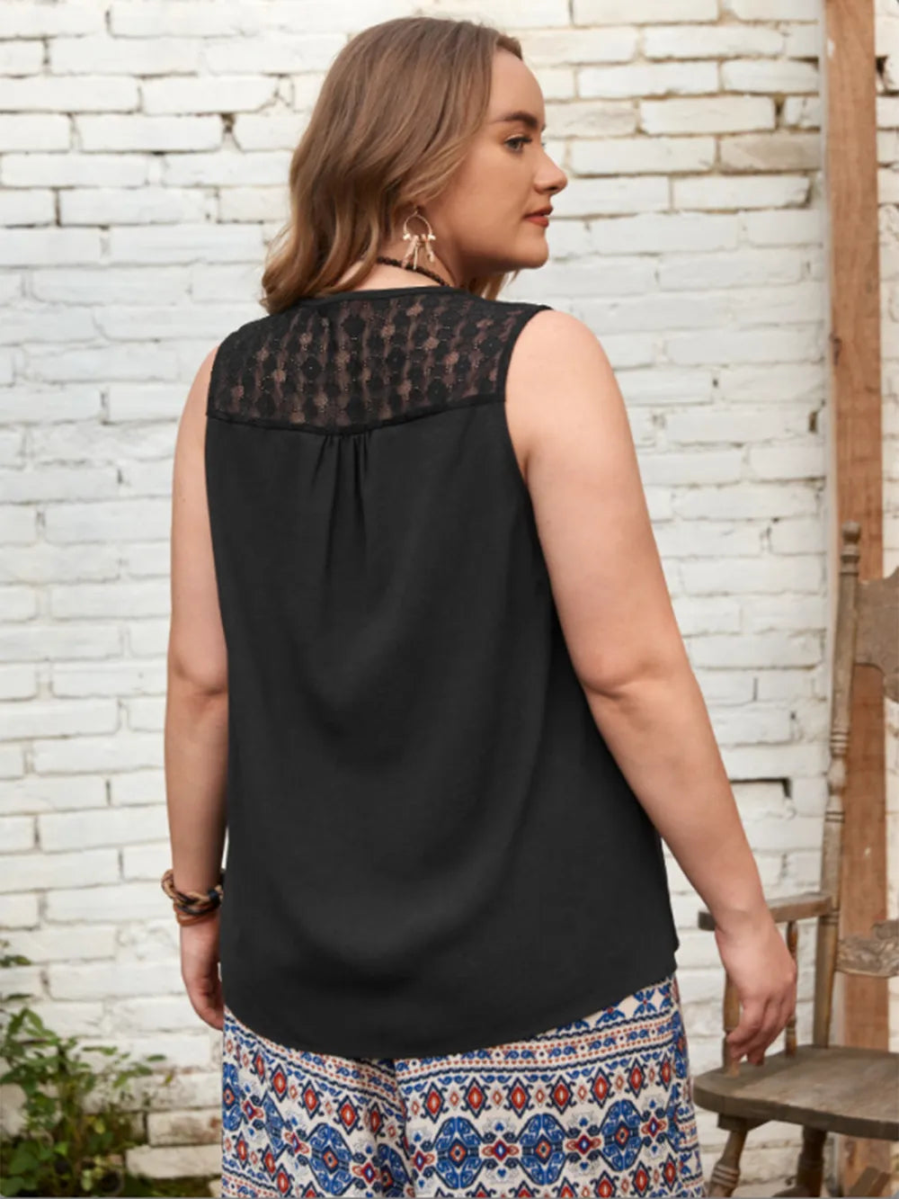 Women's Plus Size Lace-Detail V-Neck Tank