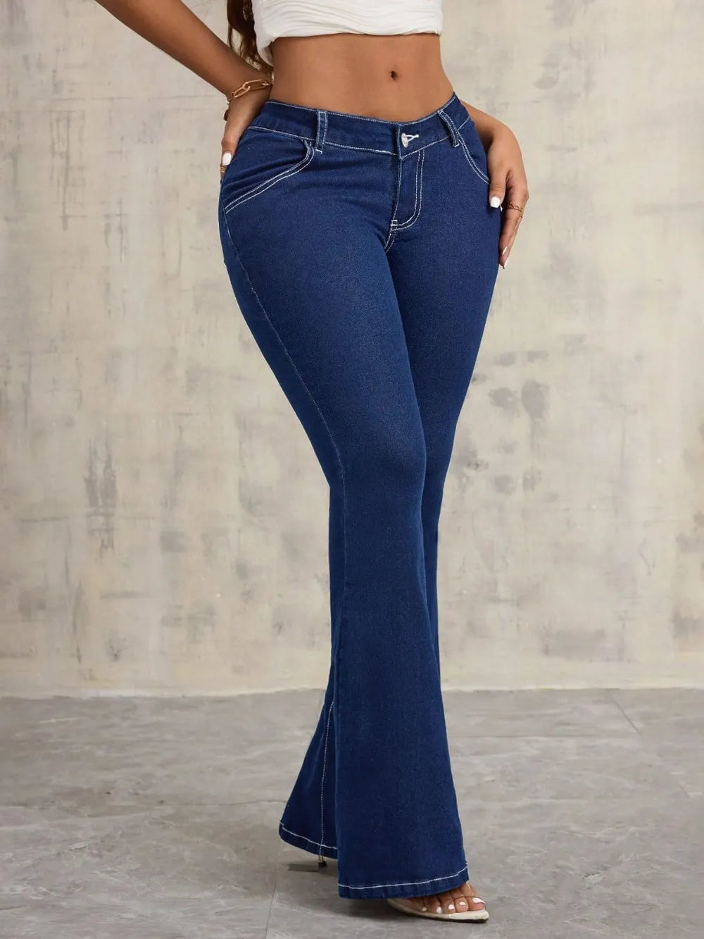 Dark-Wash Jeans with Pockets