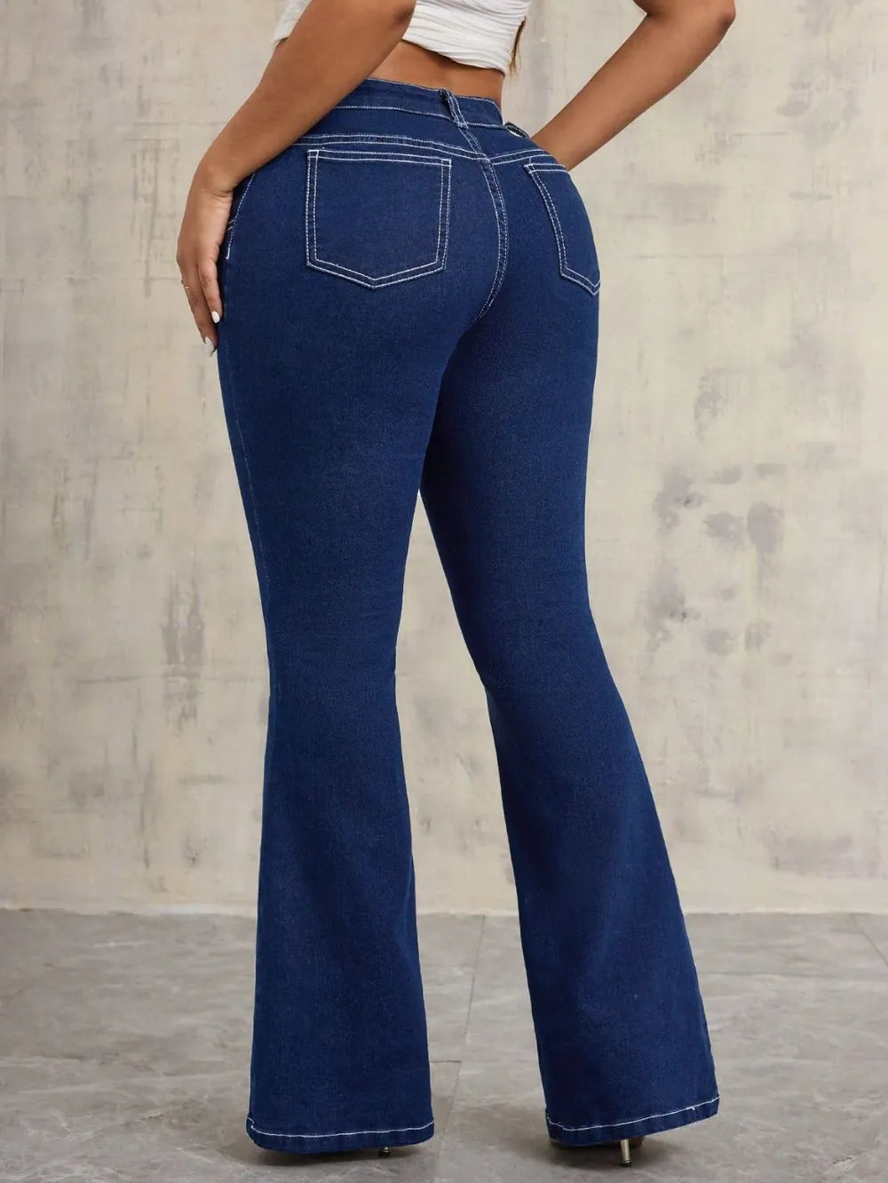 Dark-Wash Jeans with Pockets