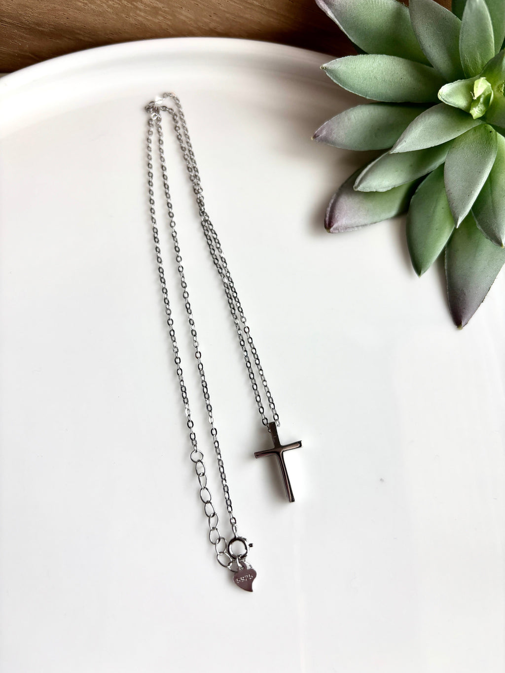 925 Sterling Silver Cross Necklace – 18-Inch Chain