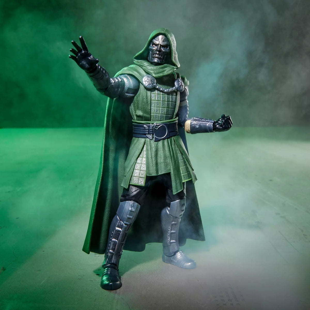 Marvel Legends Doctor Doom 6-Inch Figure