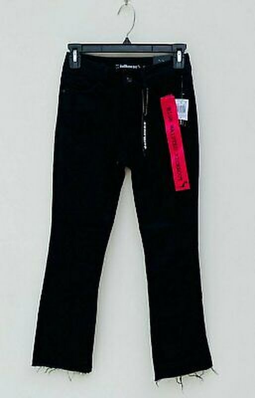 Dollhouse Juniors High-Waist Kick-Boot Jeans – Black