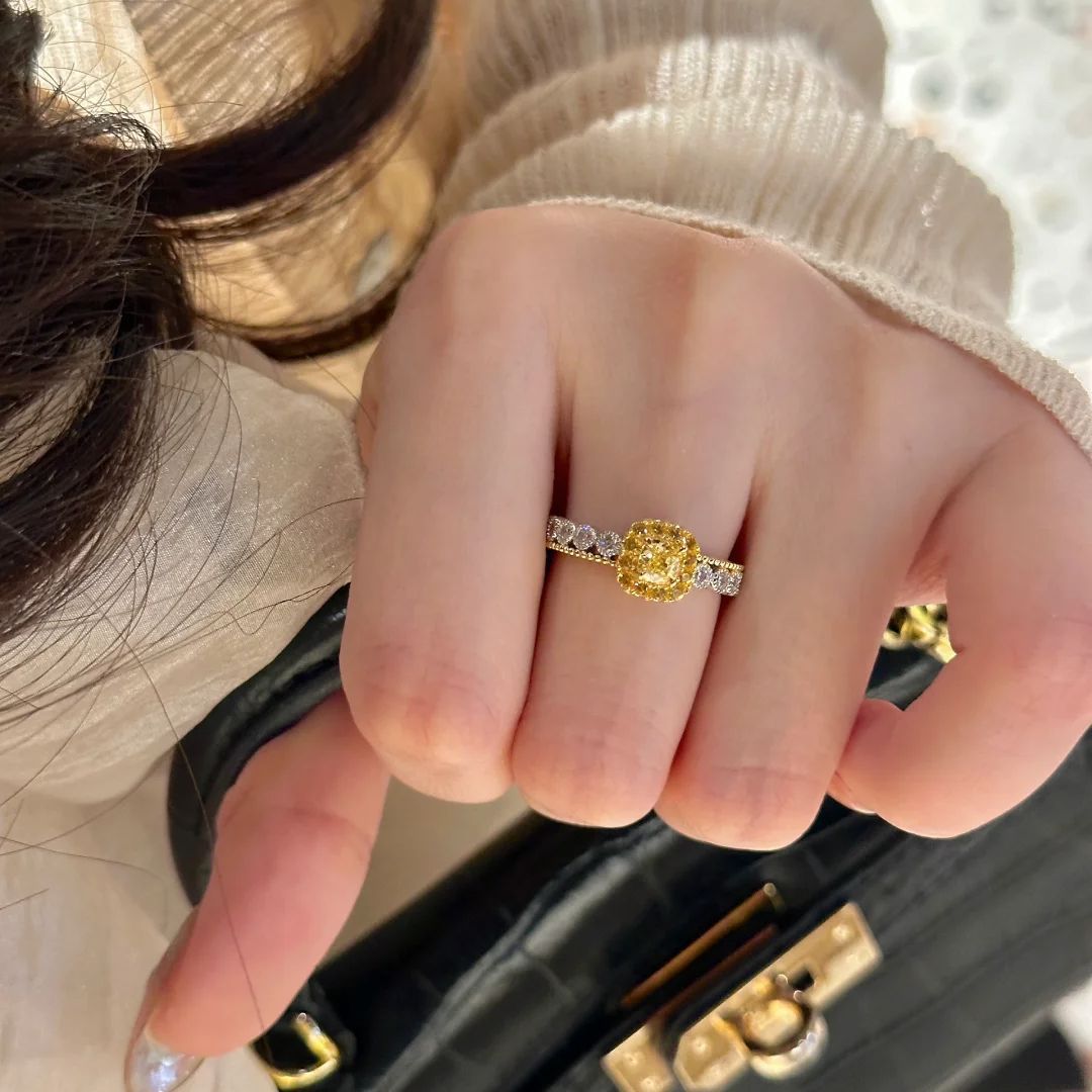 Yellow-Stone Sugar Cube & Pineapple Fashion Ring