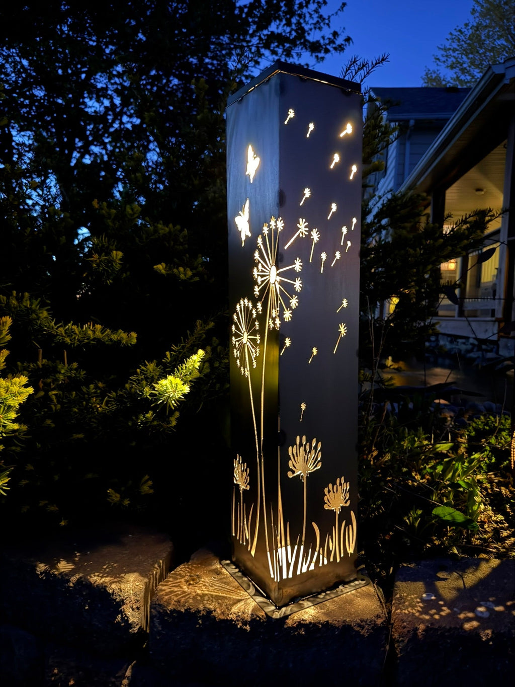 Blowing Dandelions Solar Steel Garden Luminary