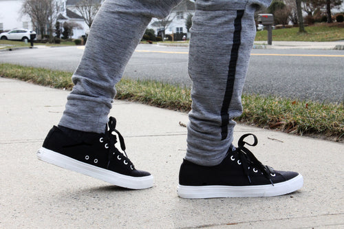 Fear0 Unisex Black & White Canvas Sneakers