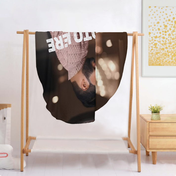 Custom Round Photo Flannel Blanket – 47 or 60 Inches