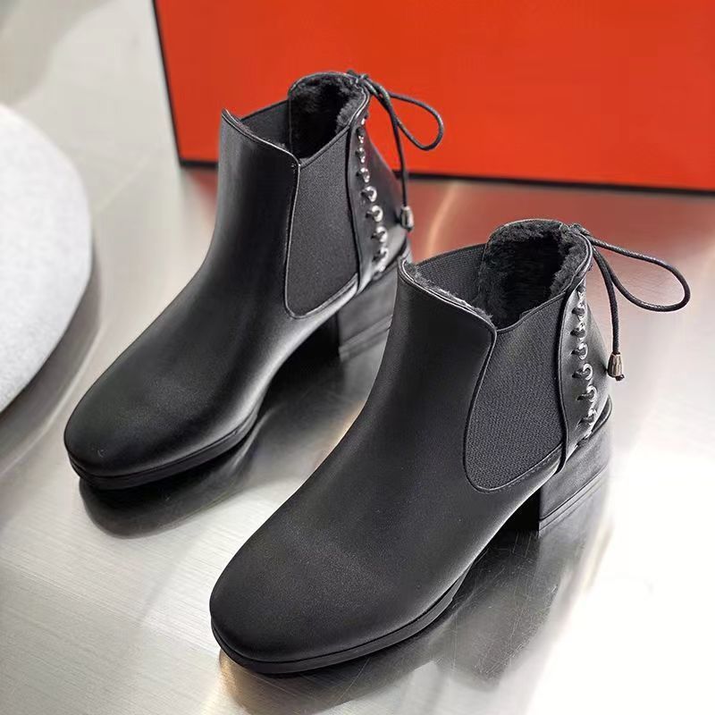 Women’s Velvet-Lined Ankle Boots