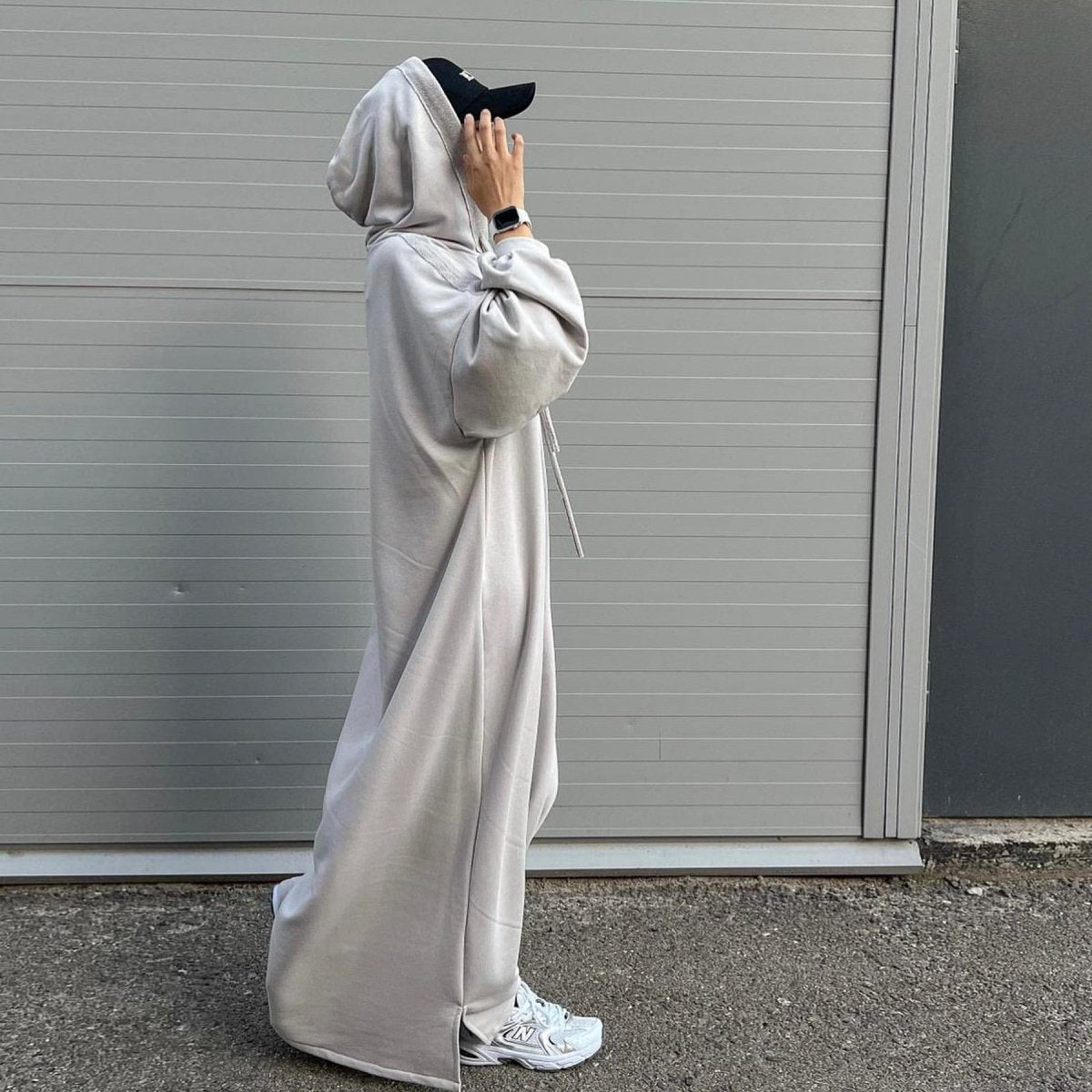 Hooded Sweatshirt Abaya with Pockets — MA125