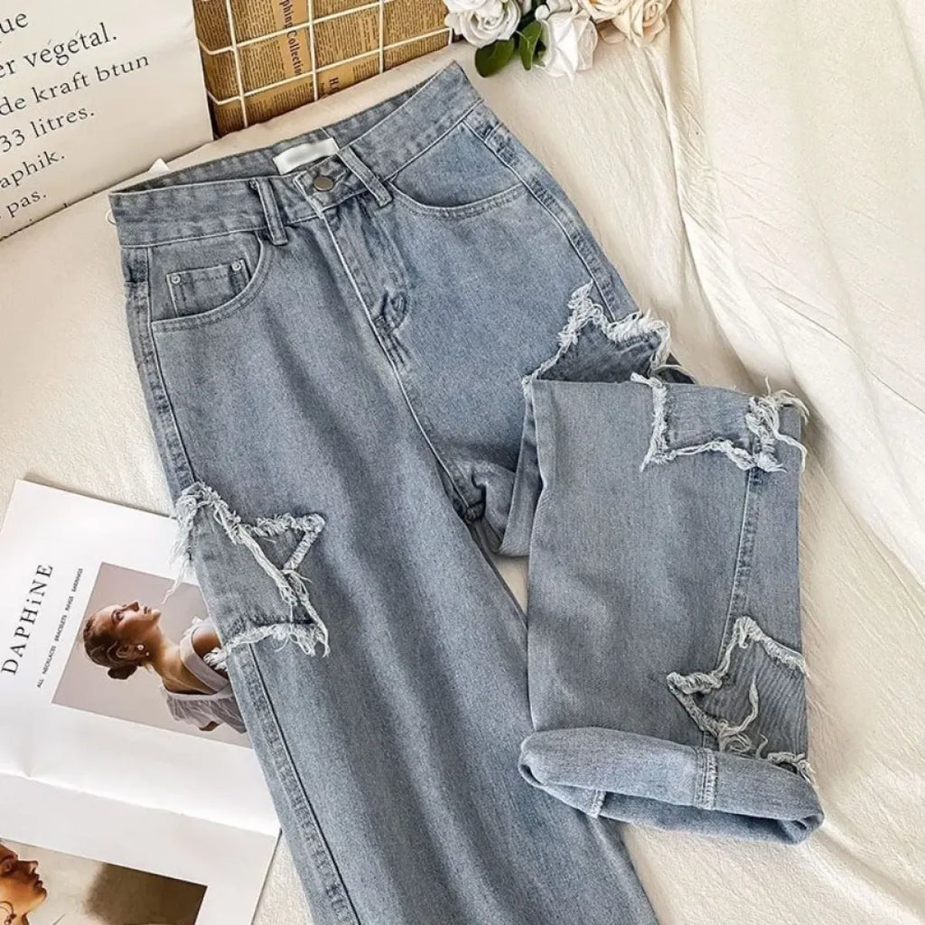 Women’s Star-Patch Distressed Straight-Leg Jeans