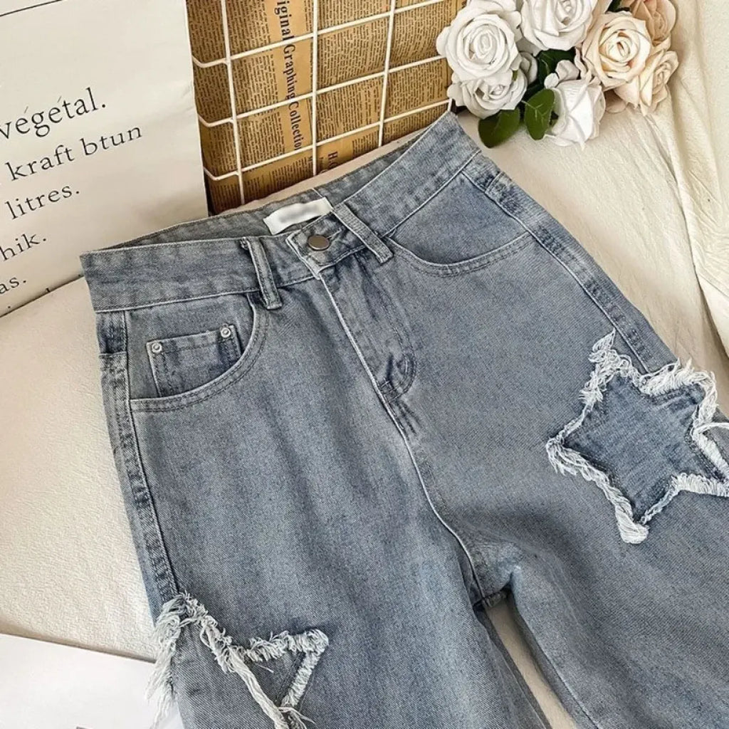 Women’s Star-Patch Distressed Straight-Leg Jeans