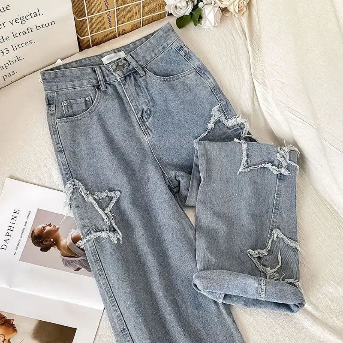 Women’s Star-Patch Distressed Straight-Leg Jeans