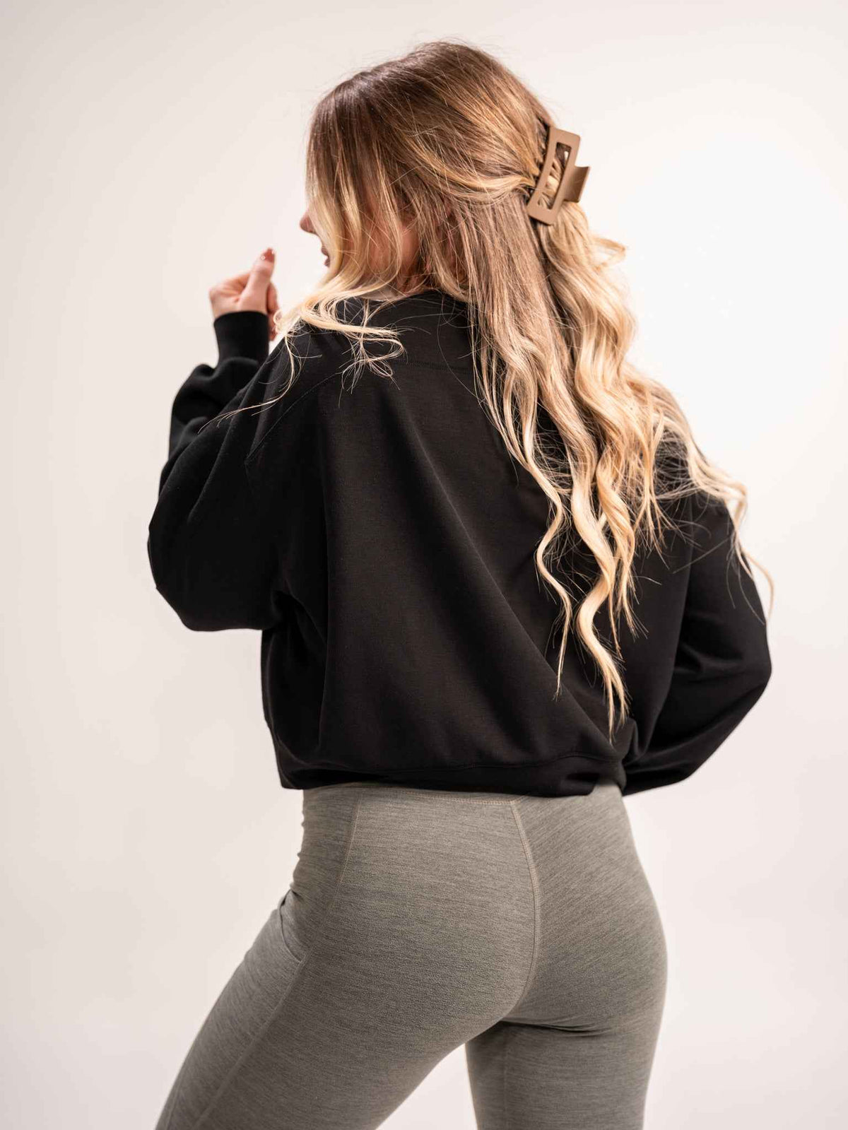 Women's Rouse Pullover – Black