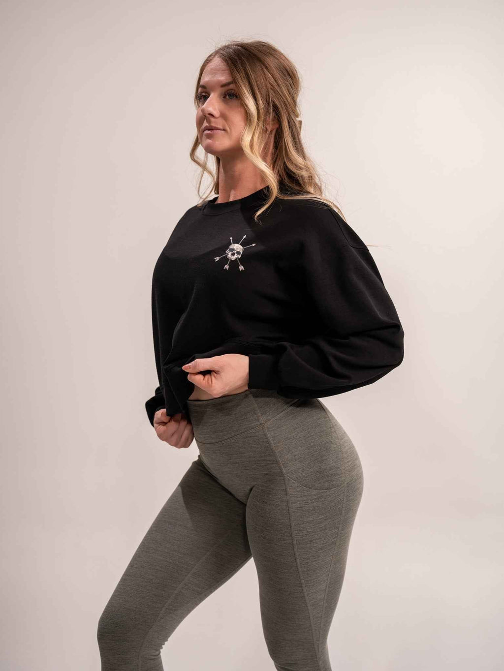 Women's Rouse Pullover – Black