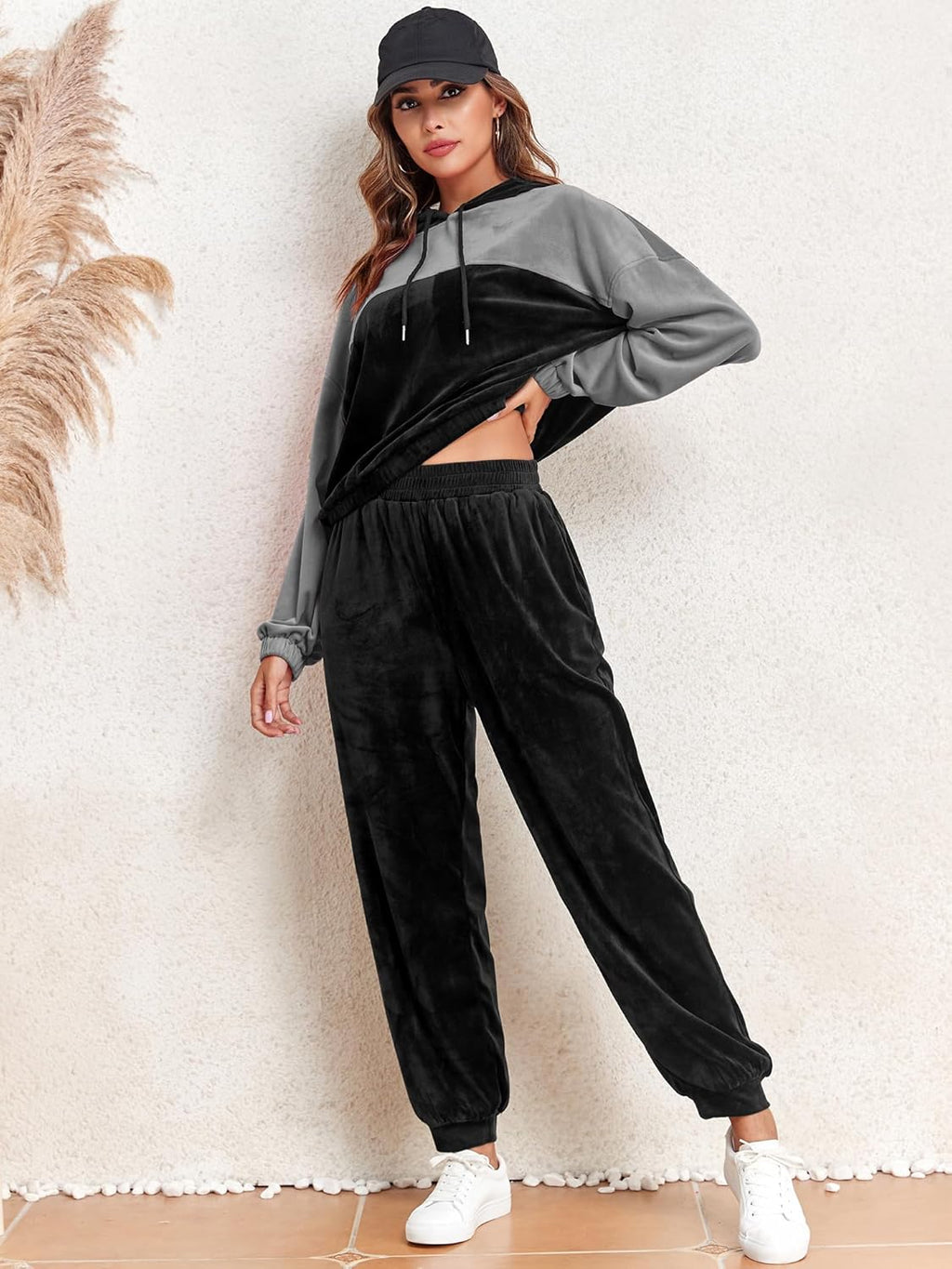 ZAFUL Women’s Colorblock Velour Hoodie & Pants Set
