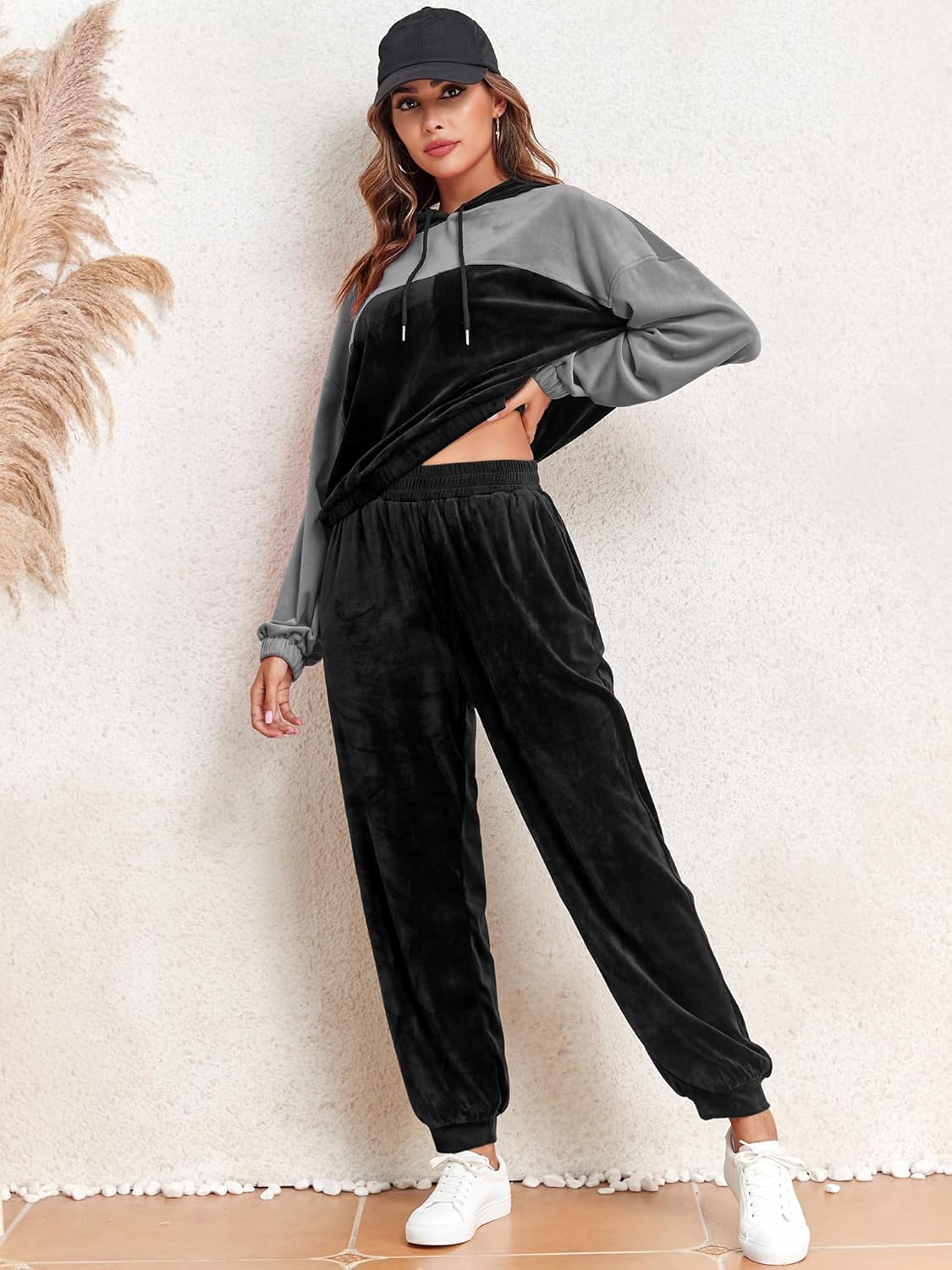 ZAFUL Women’s Colorblock Velour Hoodie & Pants Set